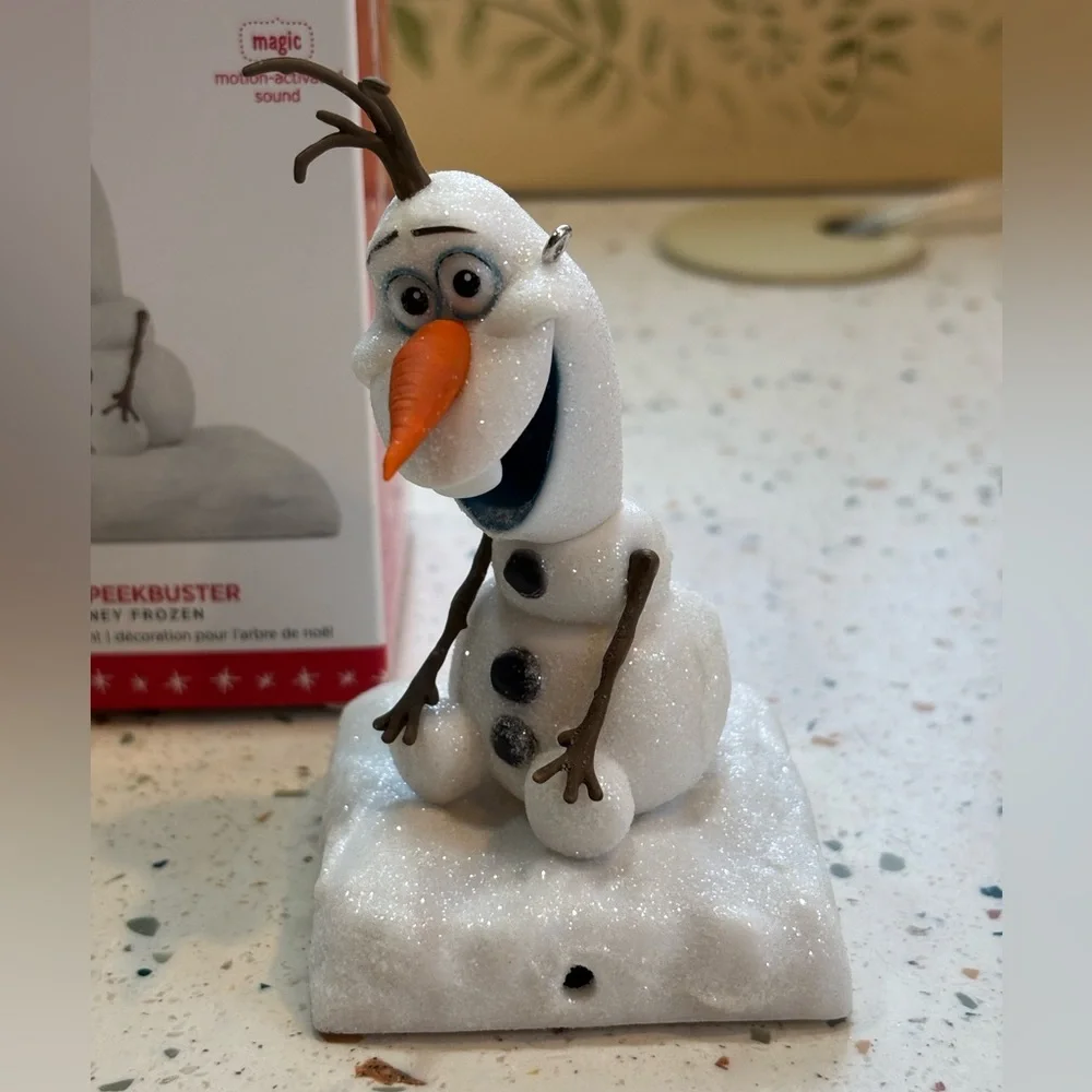 Hallmark Keepsake Olaf Peekbuster Ornament 2016 Disney‎ Frozen Activated Sound